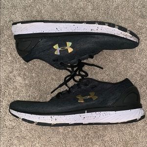 Underarmour running shoes